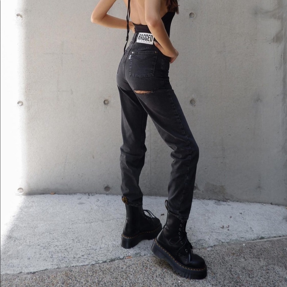 Ragged Priest butt cut jeans